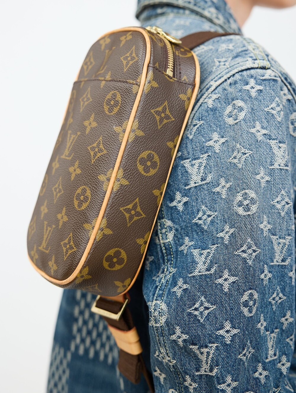 Louis Vuitton Monogram BUM WAIST Fanny Pack Belt BAG Crossbody Gange WCOA Unisex - Picture 3 of 16